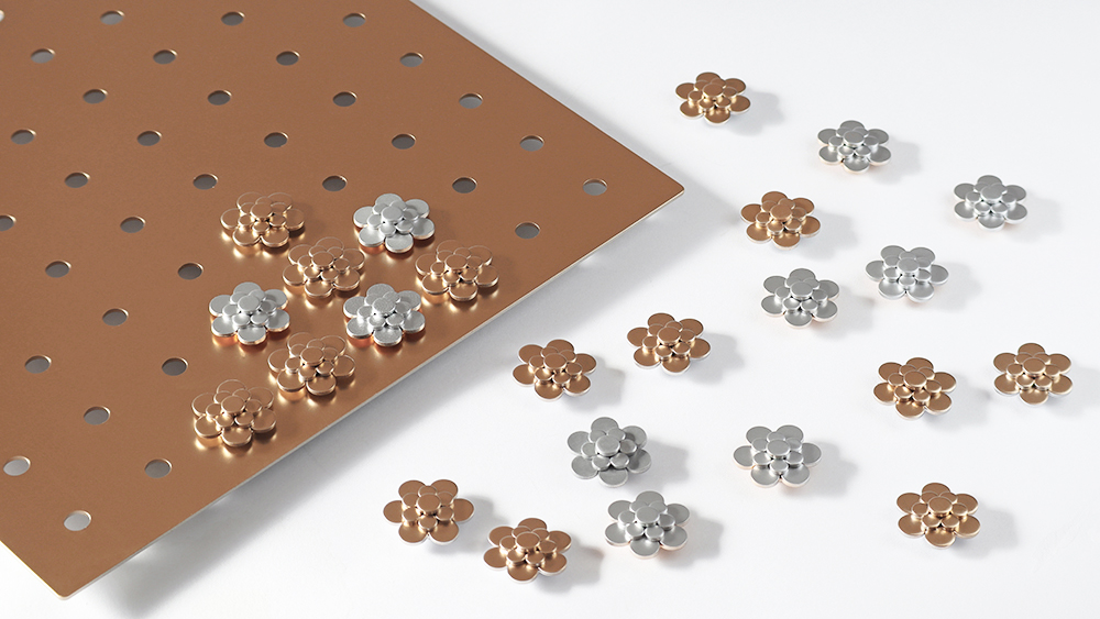 COIN SLAG CRAFT　廃材を使用したオセロとアートアクセサリー